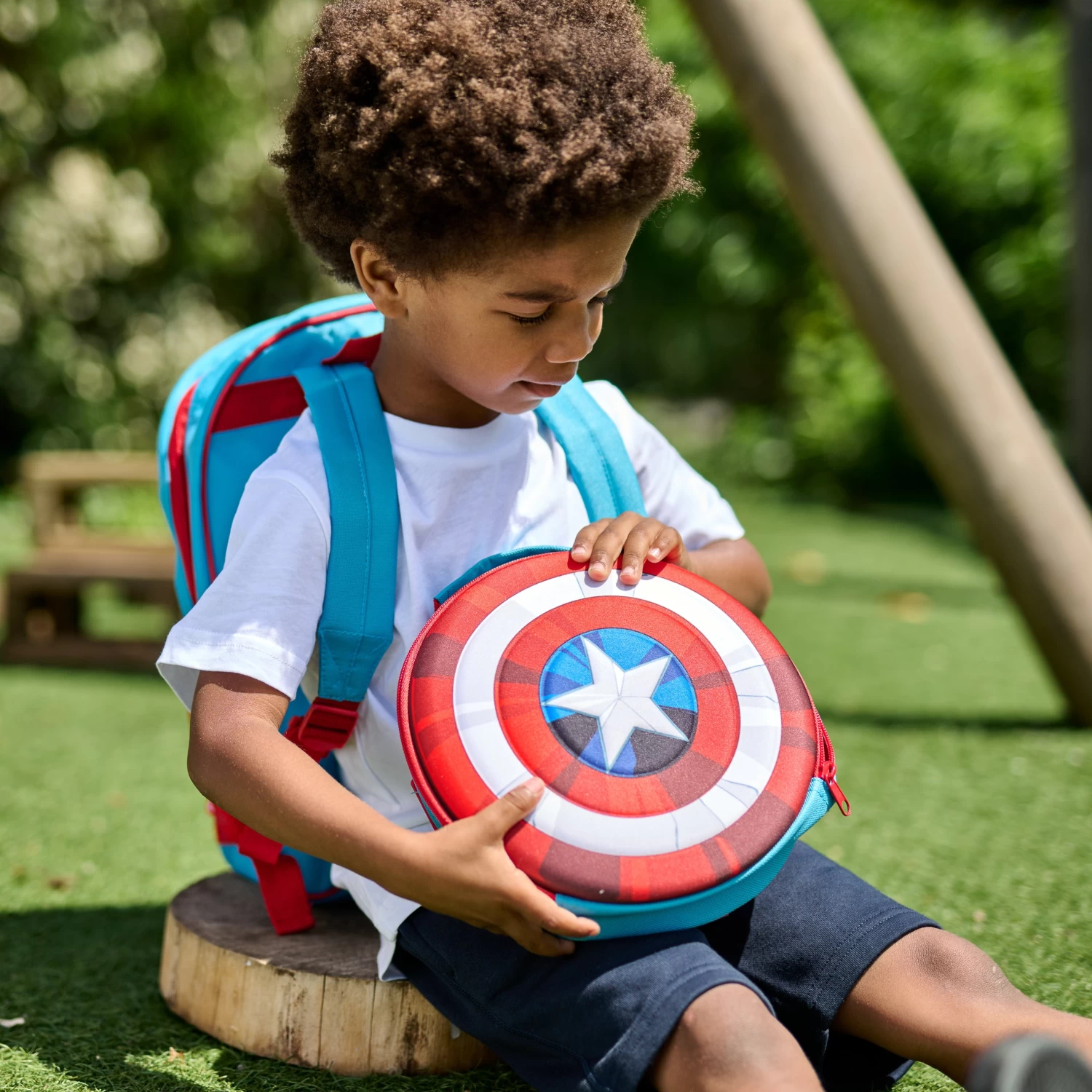 Captain America Backpack And Lunch Bag Set 5 Captain America Backpack And Lunch Bag Set - Image 3