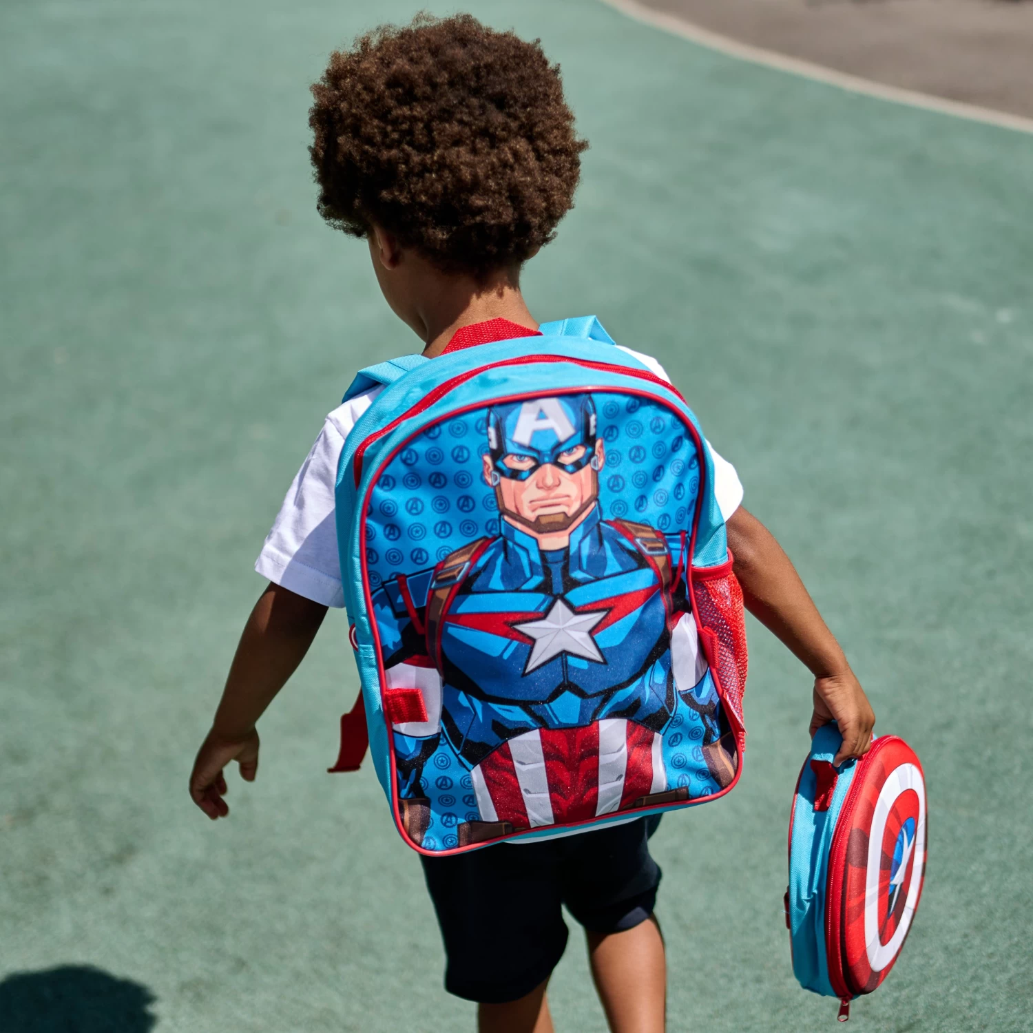 Captain America Backpack And Lunch Bag Set 4 Captain America Backpack And Lunch Bag Set - Image 2